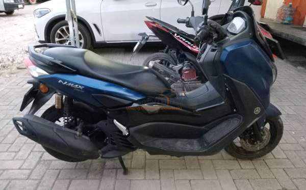 YAMAHA NMAX