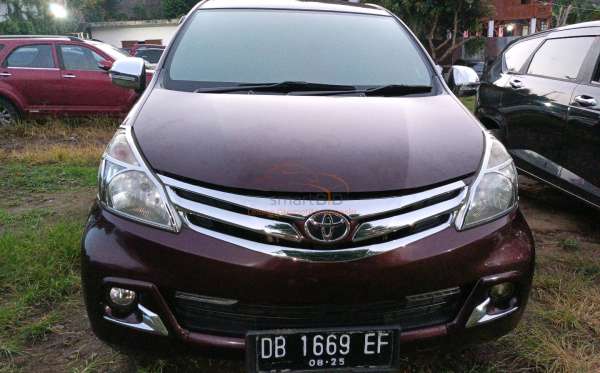 TOYOTA AVANZA