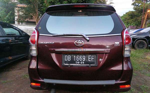 TOYOTA AVANZA