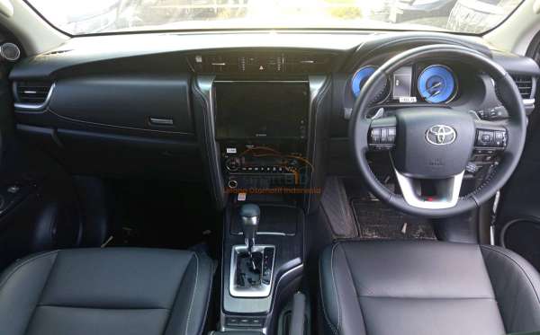 TOYOTA FORTUNER 2.8 VRZ