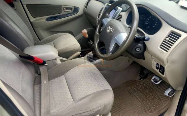 TOYOTA  KIJANG  INNOVA G