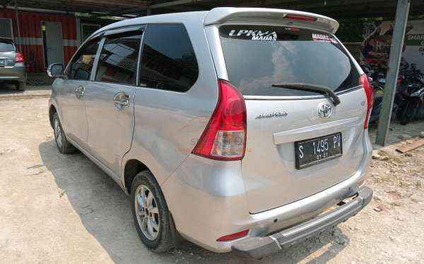 TOYOTA AVANZA 1.3 E