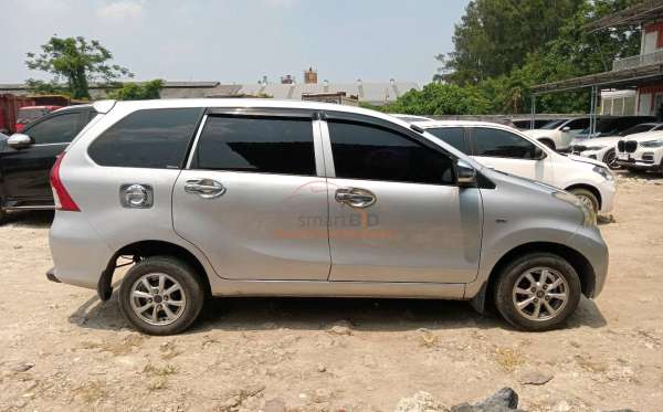 TOYOTA AVANZA 1.3 E