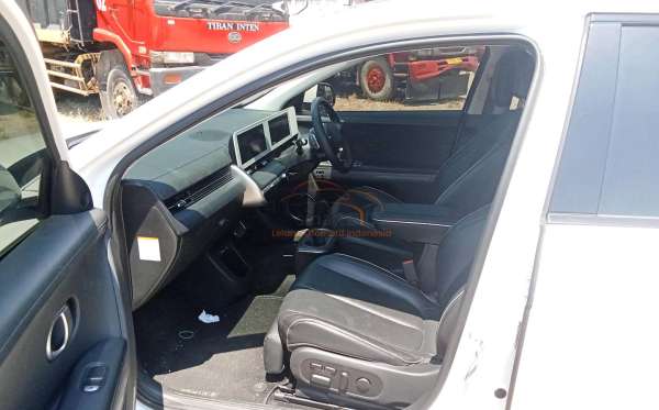 HYUNDAI IONIQ 5 EV SIGNATURE