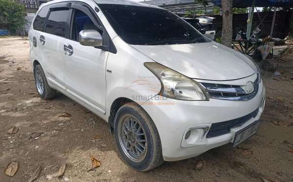 TOYOTA AVANZA