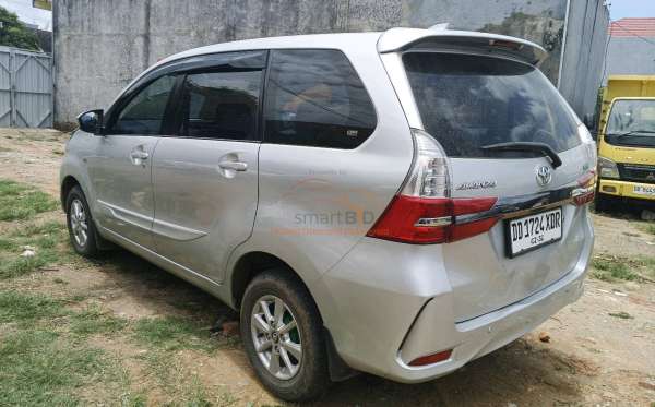 TOYOTA AVANZA