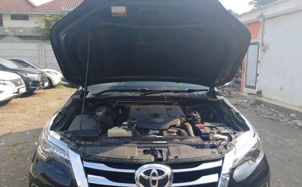 TOYOTA  FORTUNER  2.4 VRZ