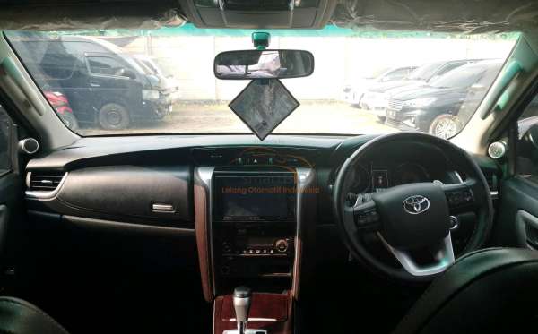 TOYOTA  FORTUNER  2.4 VRZ