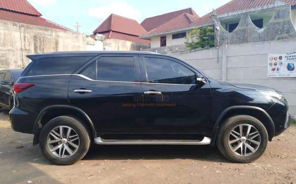 TOYOTA  FORTUNER  2.4 VRZ