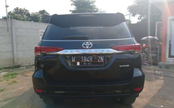 TOYOTA  FORTUNER  2.4 VRZ