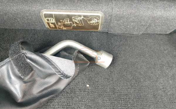 TOYOTA  FORTUNER  2.4 VRZ