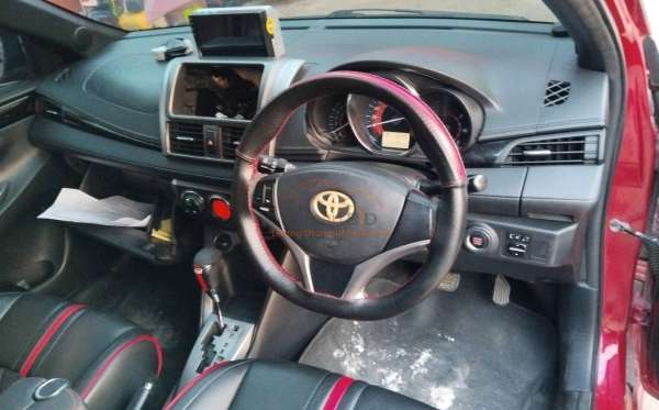 TOYOTA YARIS S