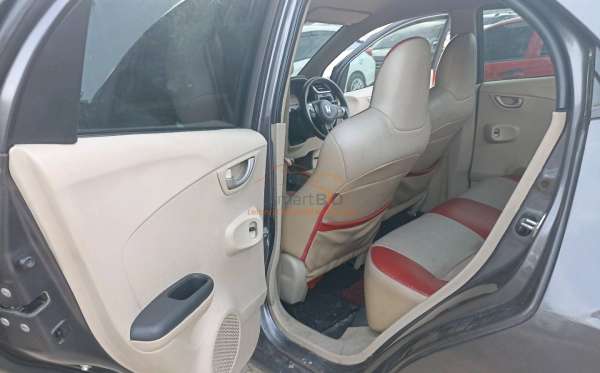 HONDA  BRIO  SATYA DD1 1.2 E