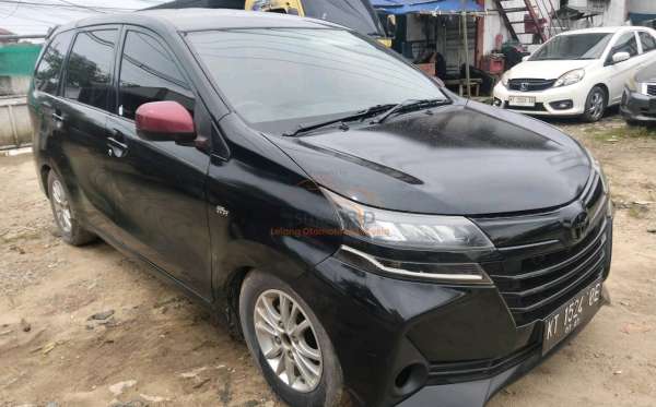 TOYOTA AVANZA
