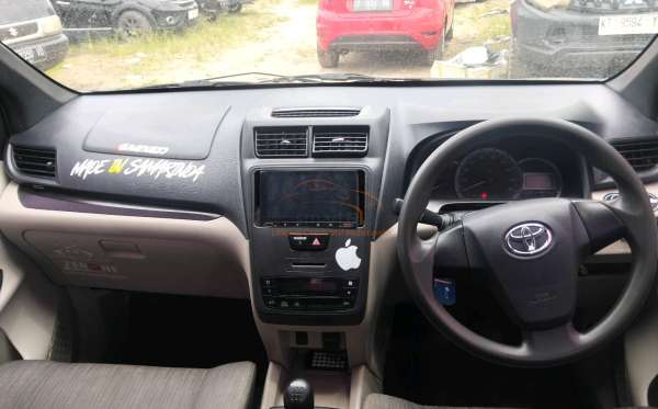 TOYOTA AVANZA