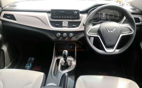 WULING CORTEZ