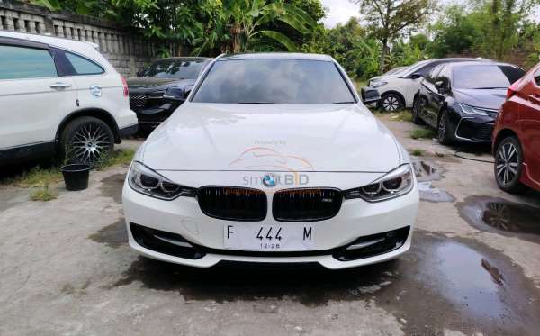 BMW 320I CKD AT