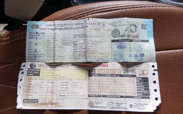 HONDA  MOBILIO  DD4 1.5 E M CVT CKD