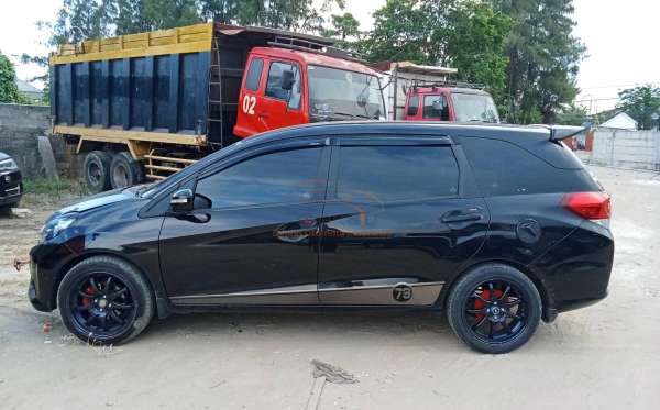 HONDA  MOBILIO  DD4 1.5 E M CVT CKD