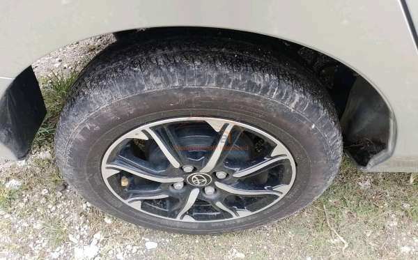 TOYOTA  CALYA  1.2 G M/T