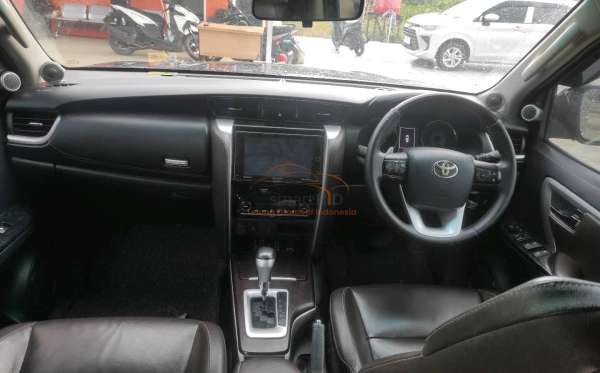 TOYOTA FORTUNER 2.7 SRZ