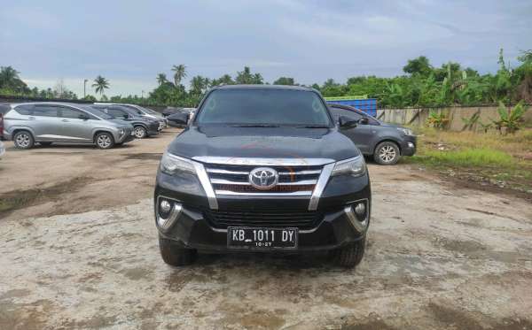 TOYOTA FORTUNER 2.7 SRZ