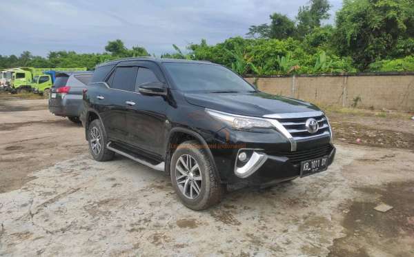 TOYOTA FORTUNER 2.7 SRZ