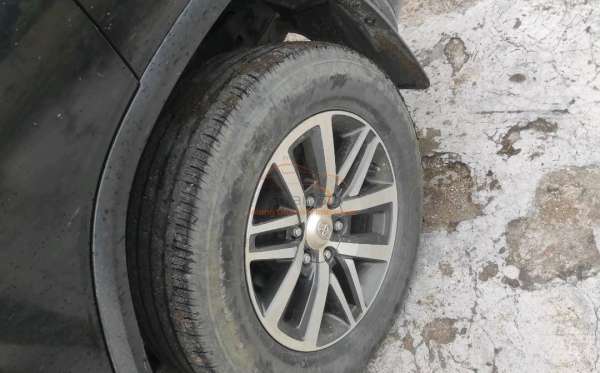 TOYOTA FORTUNER 2.7 SRZ