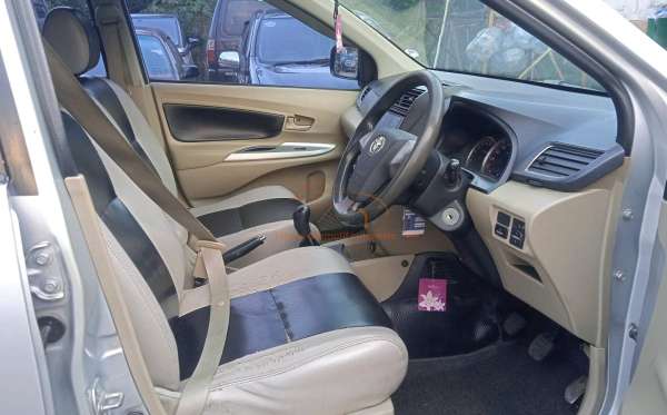 TOYOTA AVANZA 1.3 G