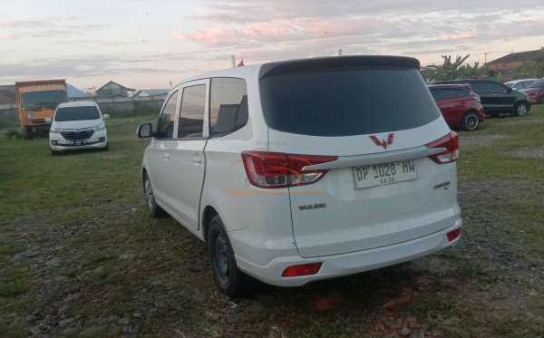 WULING CONFERO