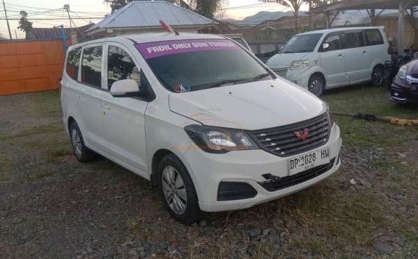 WULING CONFERO
