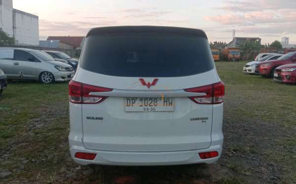 WULING CONFERO