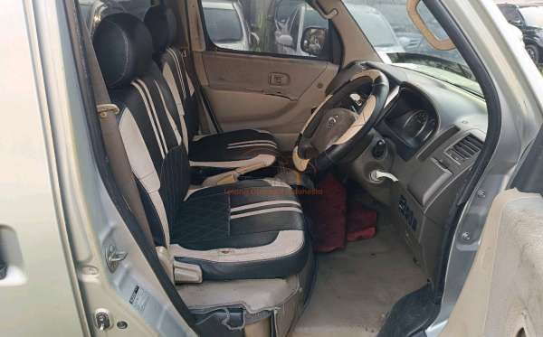 DAIHATSU LUXIO M