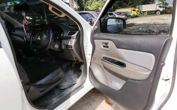 MITSUBISHI DC GLS 4X4