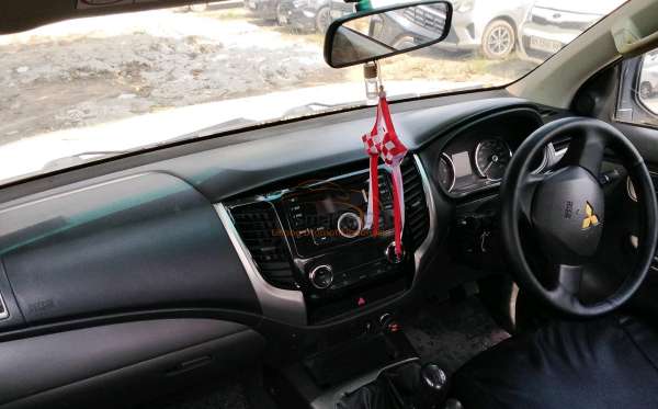 MITSUBISHI DC GLS 4X4