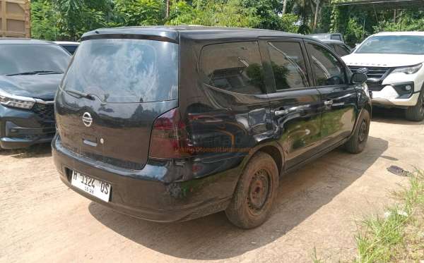 NISSAN LIVINA