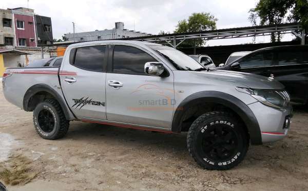 MITSUBISHI DC GLS 4X4