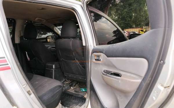 MITSUBISHI DC GLS 4X4