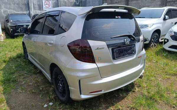 HONDA JAZZ GE8 1.5 E