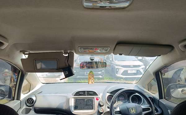 HONDA JAZZ GE8 1.5 E