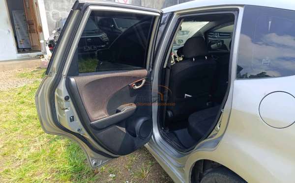 HONDA JAZZ GE8 1.5 E