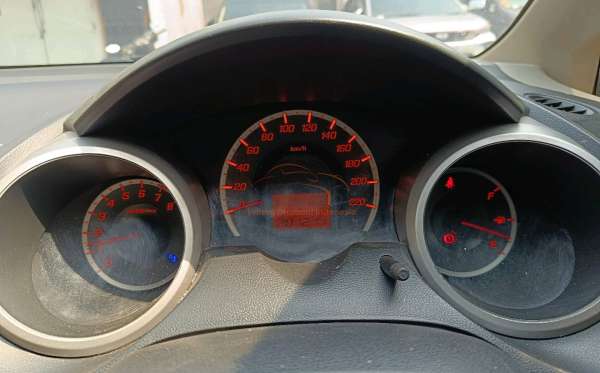 HONDA JAZZ GE8 1.5 E