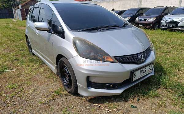 HONDA JAZZ GE8 1.5 E