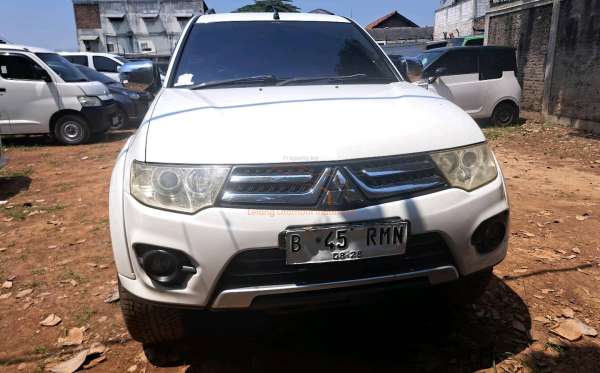 MITSUBISHI PAJERO SPORT 2.5 E EXCEED 4X2