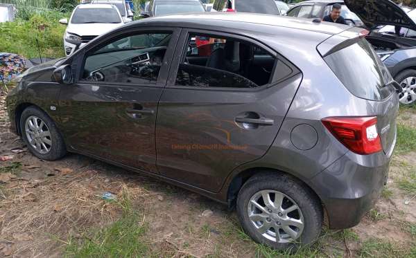 HONDA  BRIO  SATYA 1.2 E