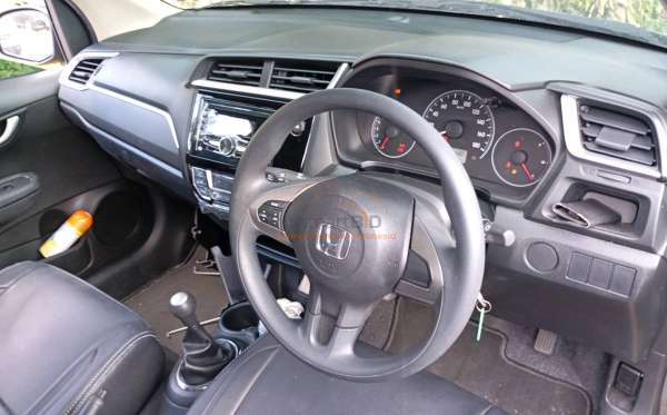 HONDA  BRIO  SATYA 1.2 E