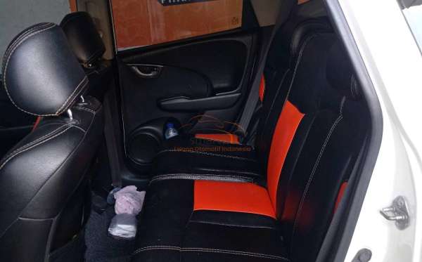 HONDA JAZZ GE8 1.5 E