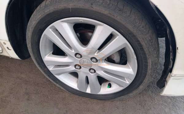 HONDA JAZZ GE8 1.5 E