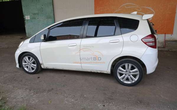 HONDA JAZZ GE8 1.5 E