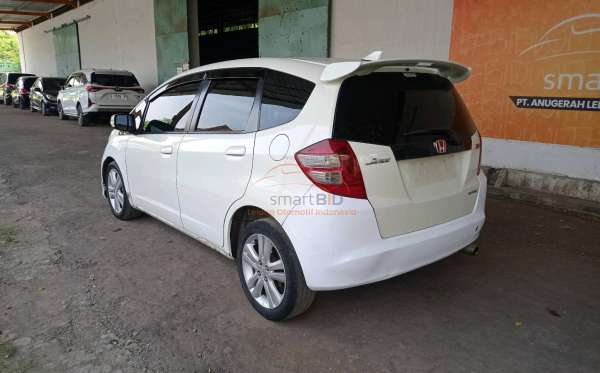 HONDA JAZZ GE8 1.5 E